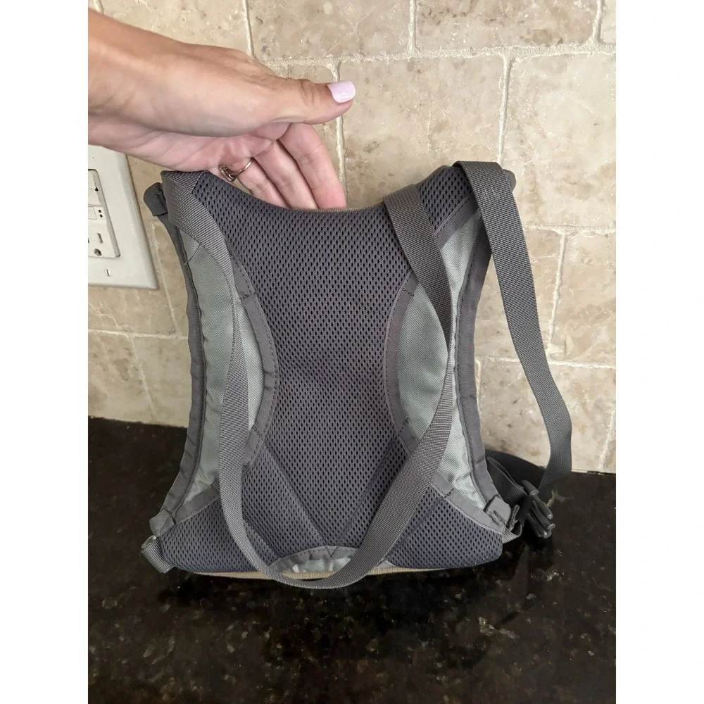 William Joseph Fishing Sling Bag Pack Strap Organizer Fly Tackle Equipment MINT